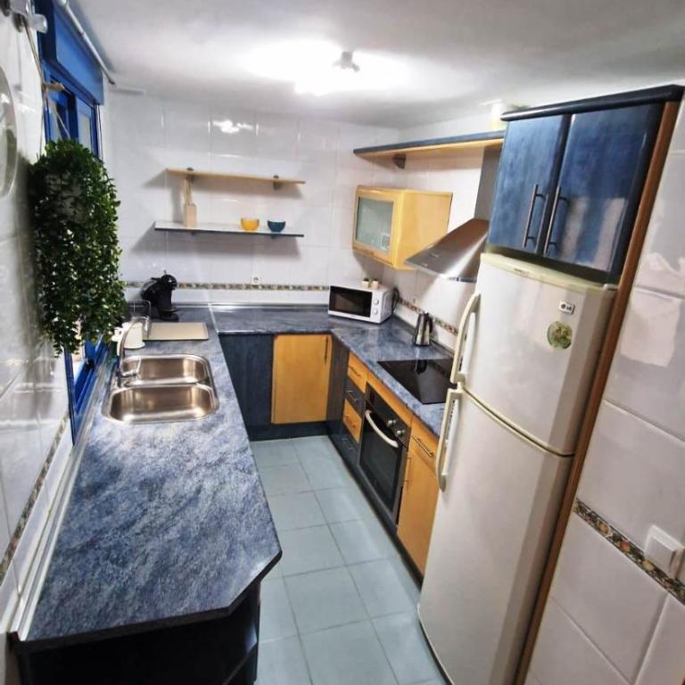 Centro y playa - Apartamento de 2 dormitorios - 48