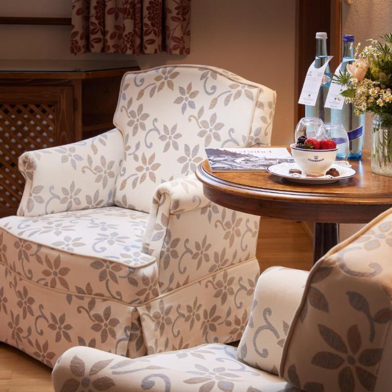 Relais & Châteaux Hotel Tennerhof - Standard Double Room - 1