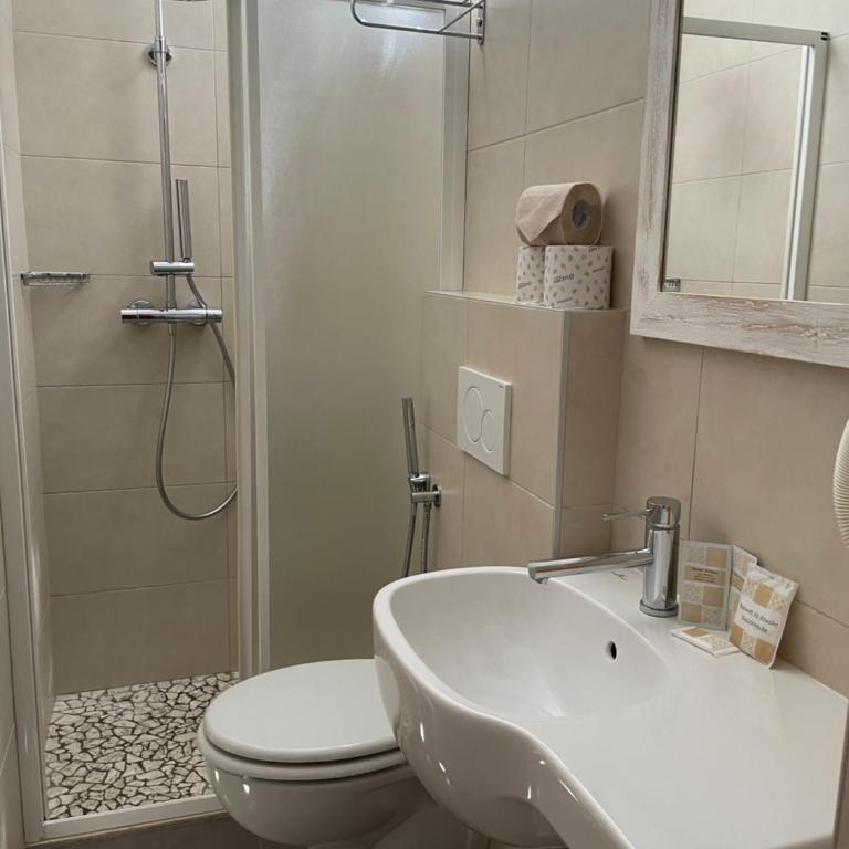 Hotel Hawaii Bed and Coffee - Double or Twin Room with Balcony - 15