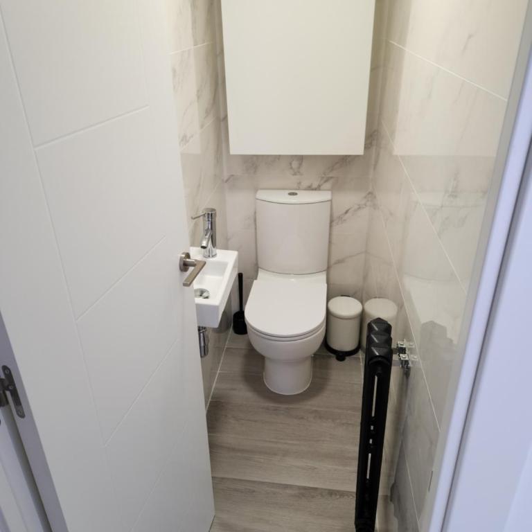 Piso centrico, Cerca de los hospitales y centro. - Apartamento de 3 dormitorios - 6