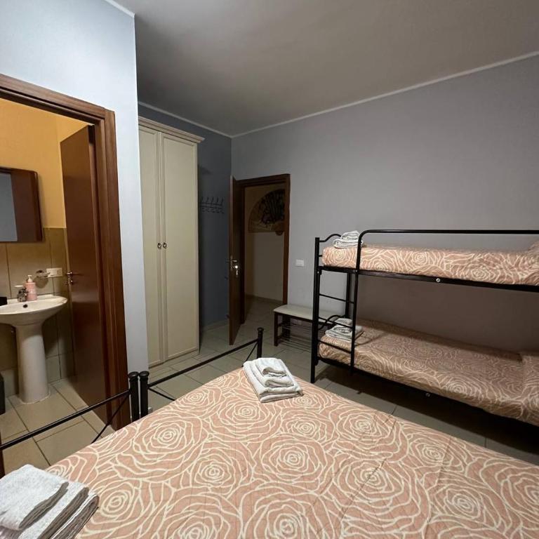 B&B Emmanuel - Camera Quadrupla Standard - 11
