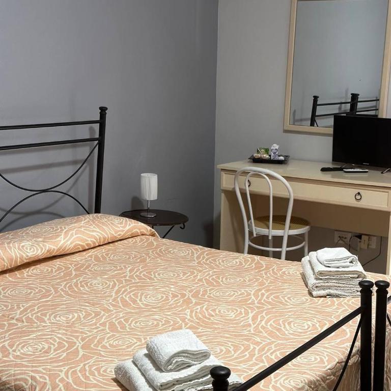 B&B Emmanuel - Camera Quadrupla Standard - 14