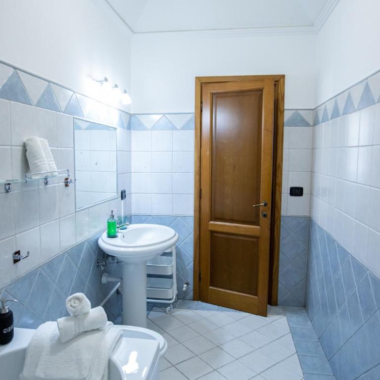 YOUR APARTMENT IN FLORENCE - Appartamento con 2 Camere da Letto - 27