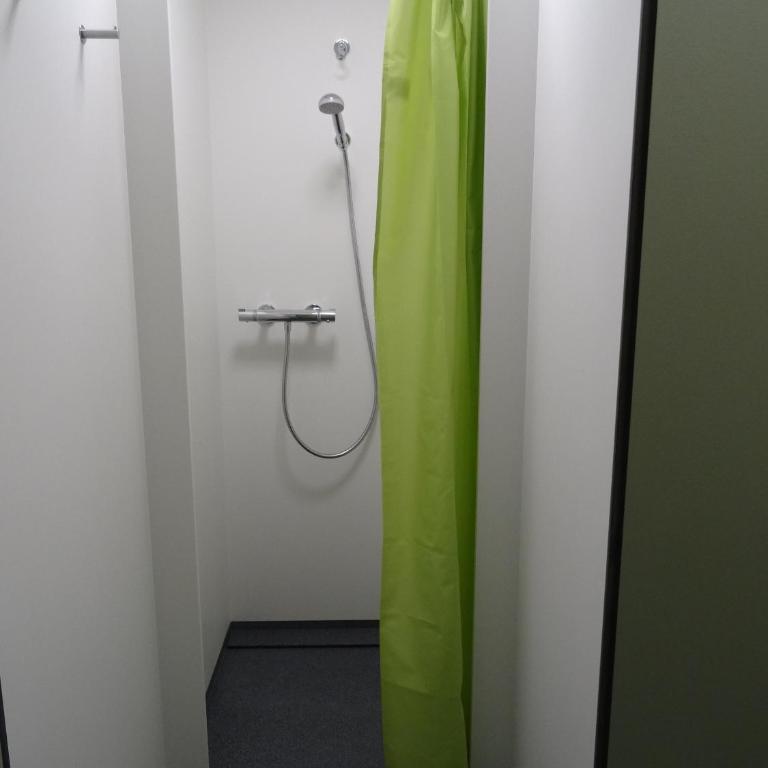 Backpackers Villa Sonnenhof - Hostel Interlaken - Einzelbett im gemischten Schlafsaal mit 7 Betten - 9