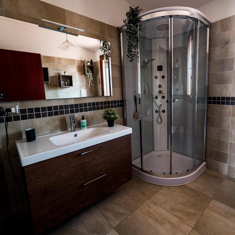 Patty's room - Chambre Double avec Salle de Bains Privative - 11