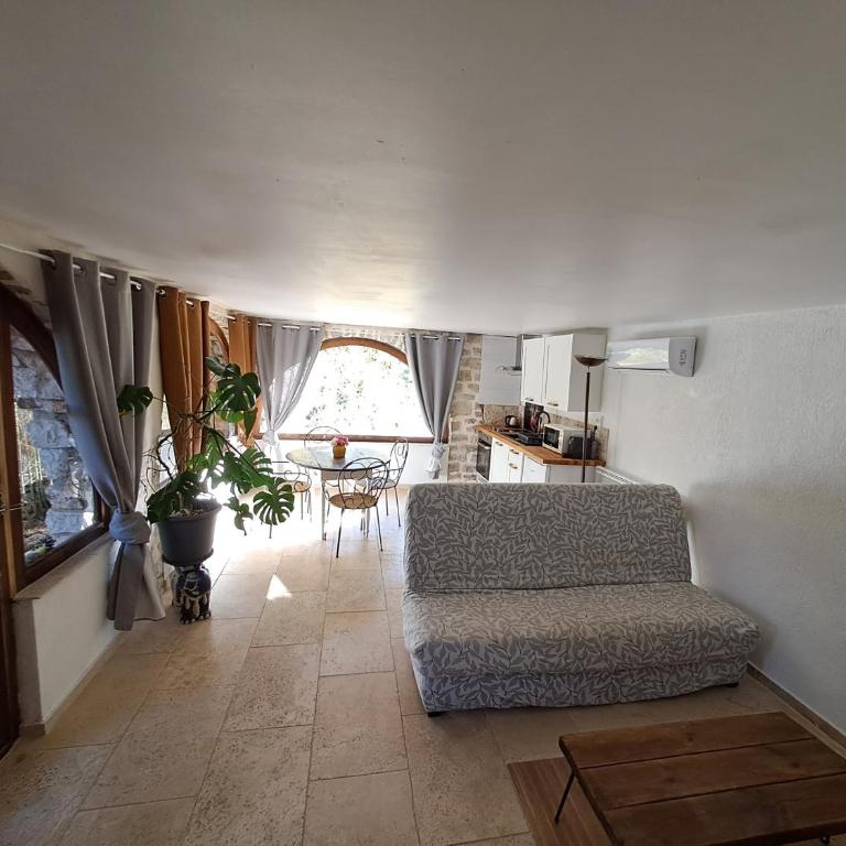 Bas de villa au chant des cigales - Appartement 1 Chambre - 4