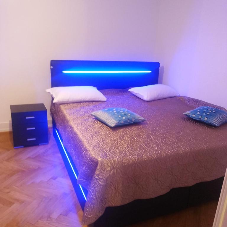 Charming flat center and near the lake - Chambre Familiale avec Salle de Bains - 36