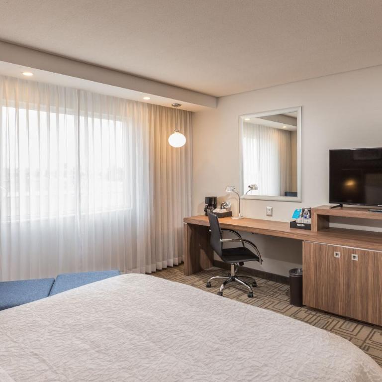Hampton Inn By Hilton Tijuana - King Room - Non-Smoking - 6