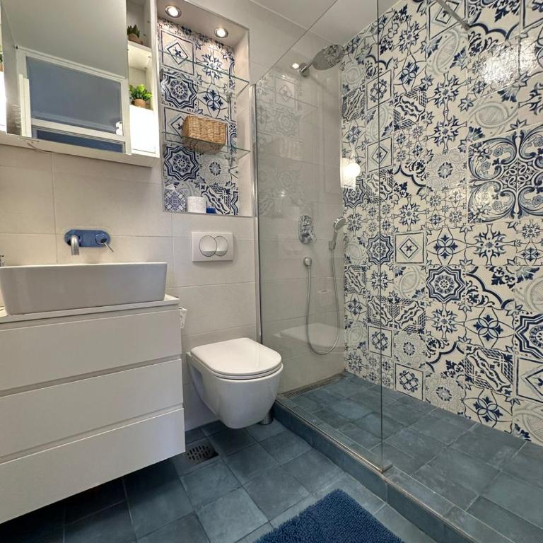 City Oasis - two bedroom apartment in Blok 5 - Two-Bedroom Apartment - 11