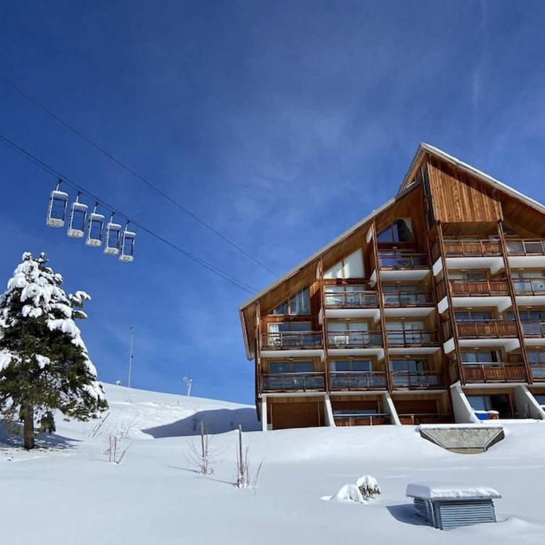 Alpe d'Huez Houses - Chez Julie - Chalet des Roches - Duplex, SUR les pistes de 3 chambres ! - Apartment mit 3 Schlafzimmern - 1