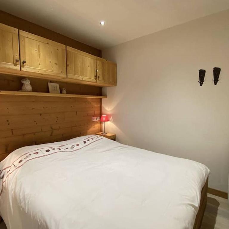Alpe d'Huez Houses - Chez Julie - Chalet des Roches - Duplex, SUR les pistes de 3 chambres ! - Apartment mit 3 Schlafzimmern - 4
