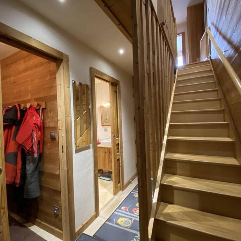 Alpe d'Huez Houses - Chez Julie - Chalet des Roches - Duplex, SUR les pistes de 3 chambres ! - Apartment mit 3 Schlafzimmern - 15