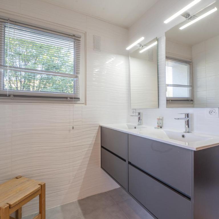 Alpe d'Huez Houses - Chez Val - Magnifique 62m2 pour 6 avec vue montagne splendide - Les Chances - Appartamento con 2 Camere da Letto - 4