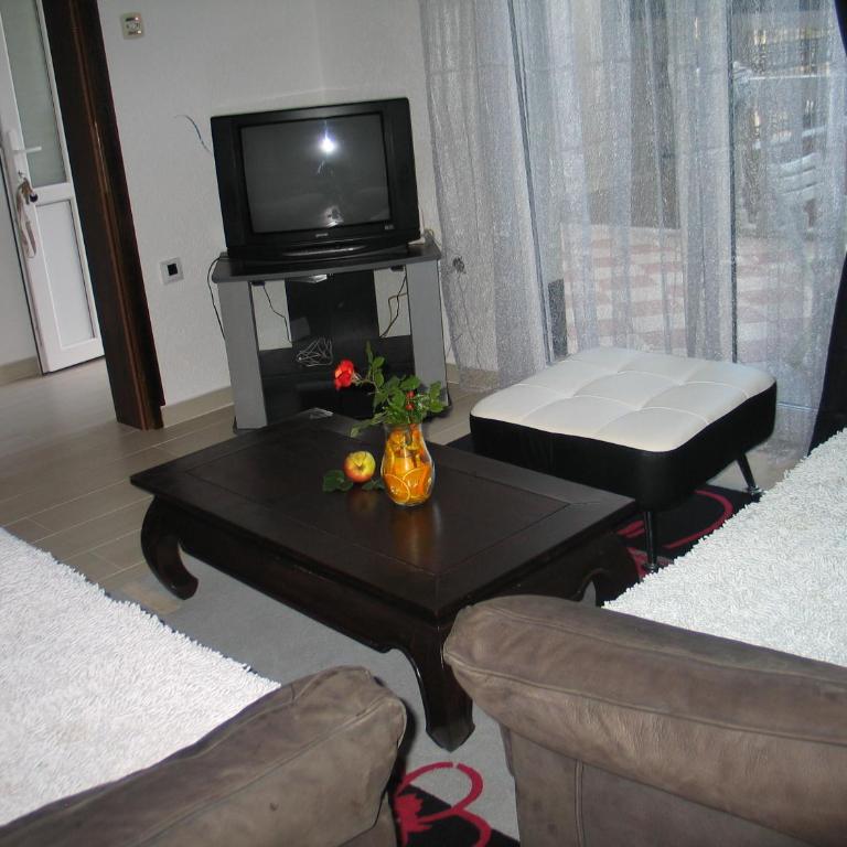 Guest House Dena - One-Bedroom Apartment with Terrace - 25