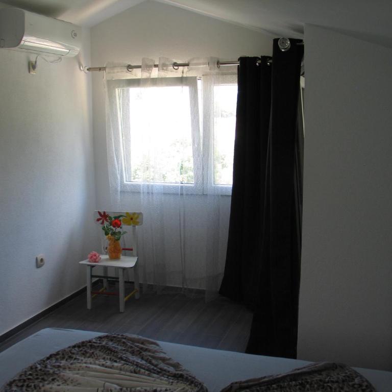 Guest House Dena - Family Room with Balcony and Sea View (2 Adults + 2 Children) - 22