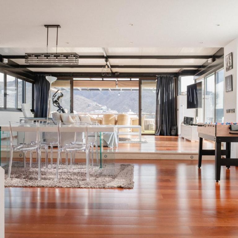 Piso de lujo en centro Santa Cruz. - Apartamento de 2 dormitorios - 19