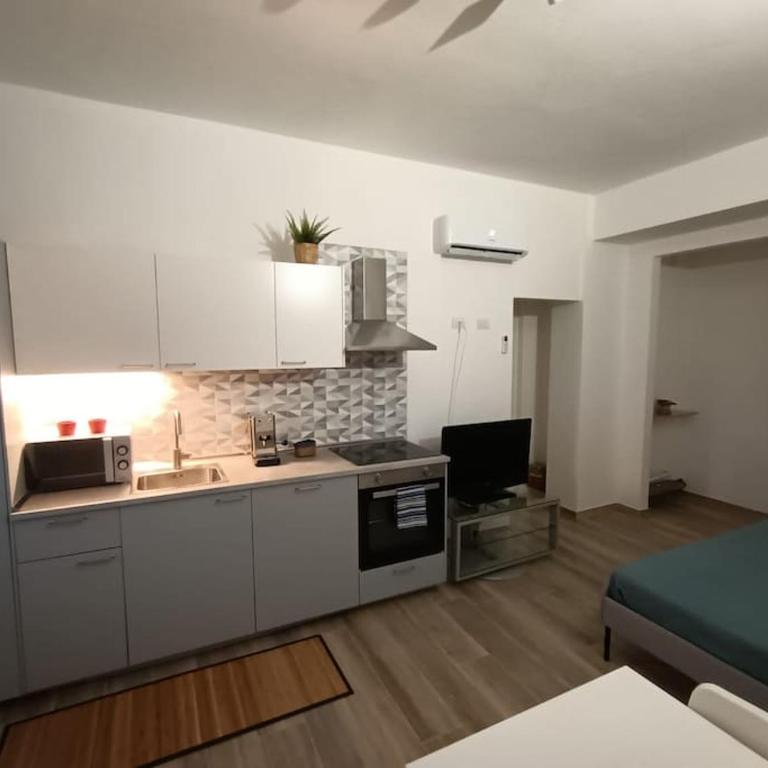 Appartamento Daisy - Parma - Appartamento con 1 Camera da Letto - 4