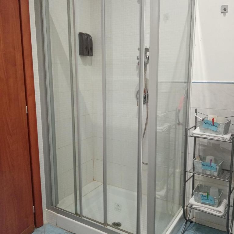 Dante091 - Standard Double Room with Shared Bathroom - 22