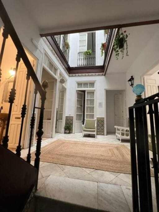 Casa palacio del siglo XVIII en centro Sevilla. - Casa de 6 dormitorios - 2