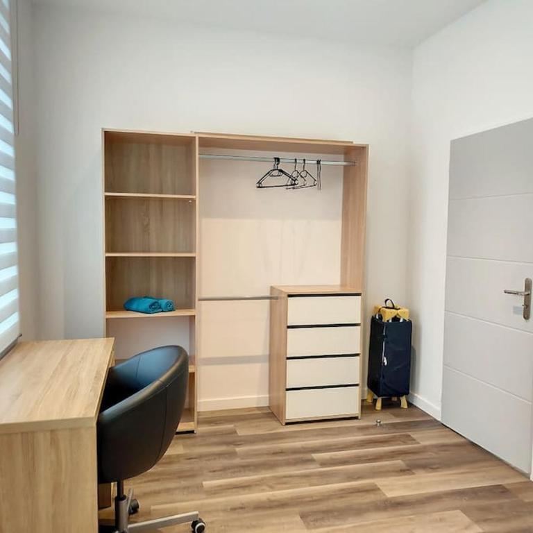 Maison proche centre ville clim jardin wifi 8 personnes - Maison 4 Chambres - 24