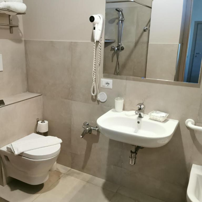 Hotel Sandra - Camera Tripla con Accesso Disabili - 6