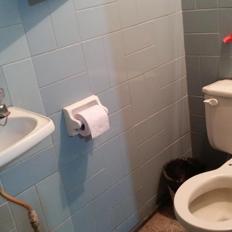 Posada Ecoturística El Valle - Family Room with Private Bathroom - 4