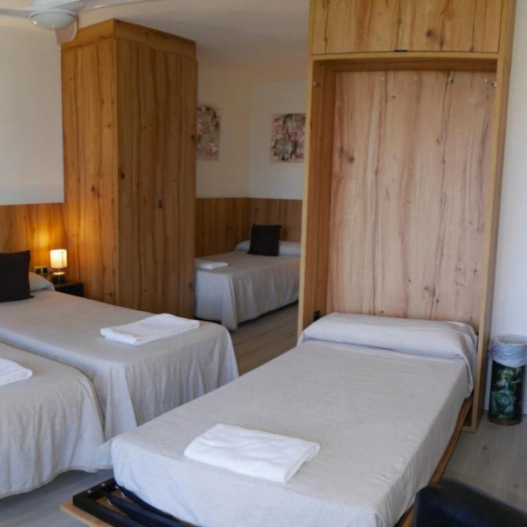 Hostal Meson Del Barro - Alojamientos Pamplona - Habitación cuádruple - 10