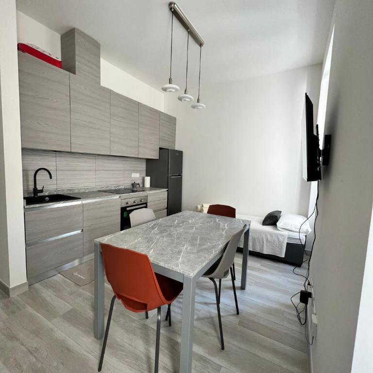 Luxury apartment + garage - One-Bedroom Apartment - 4