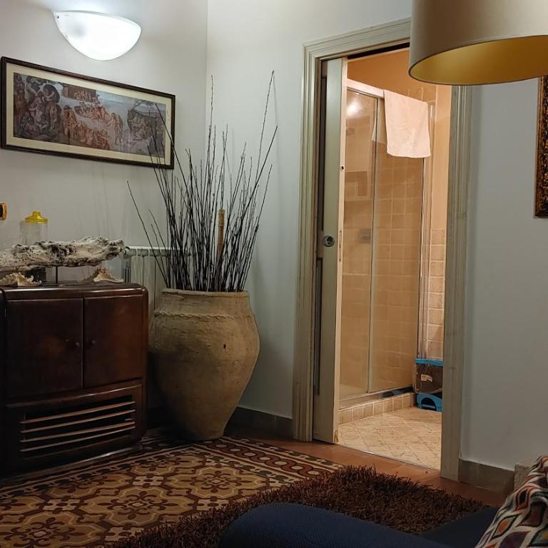 APPARTAMENTO a CENTRO STORICO DI CATANIA - Three-Bedroom Apartment - 23