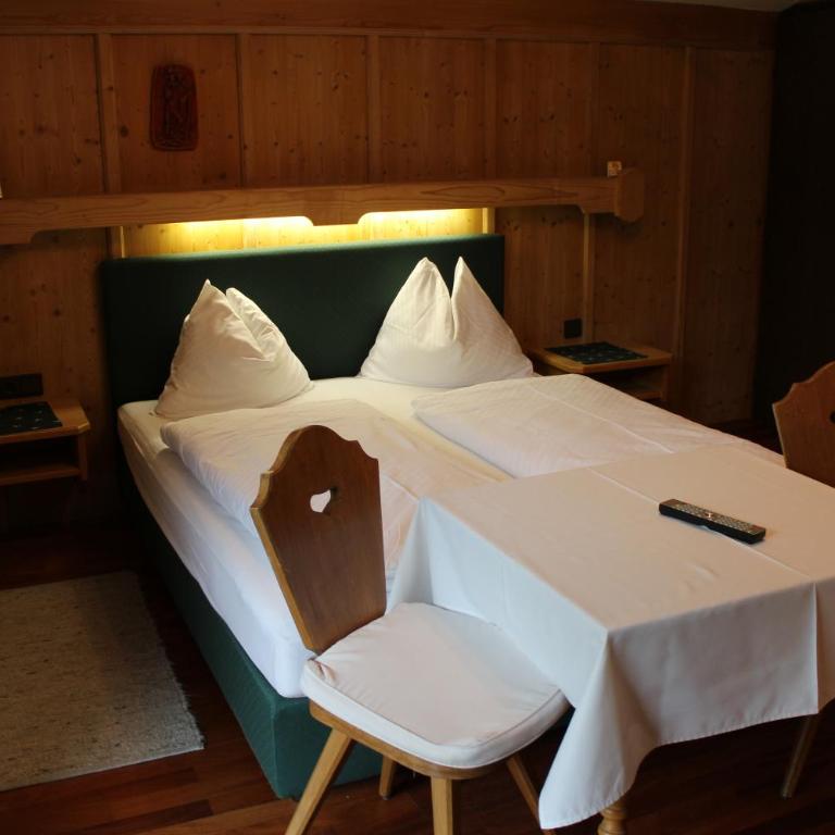 Pension Jaga Hias - Doppelzimmer - 1