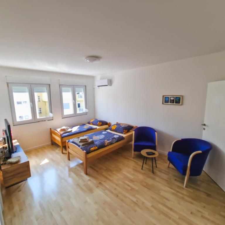 Apartment Ventura - Two-Bedroom Apartment - 1