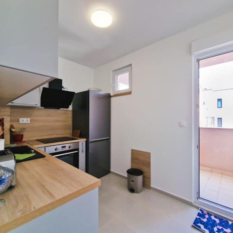 Apartment Ventura - Two-Bedroom Apartment - 13