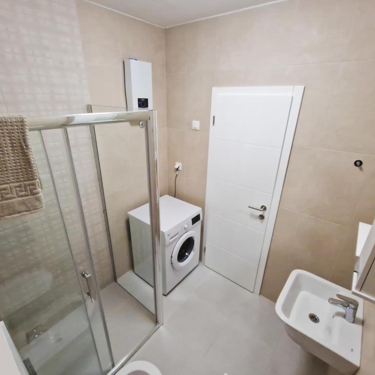 Apartment Ventura - Two-Bedroom Apartment - 11