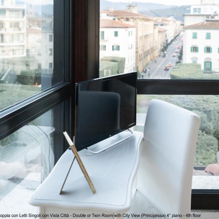 B&B 52cento - Camera Matrimoniale/Doppia con Letti Singoli con Vista Città - 8