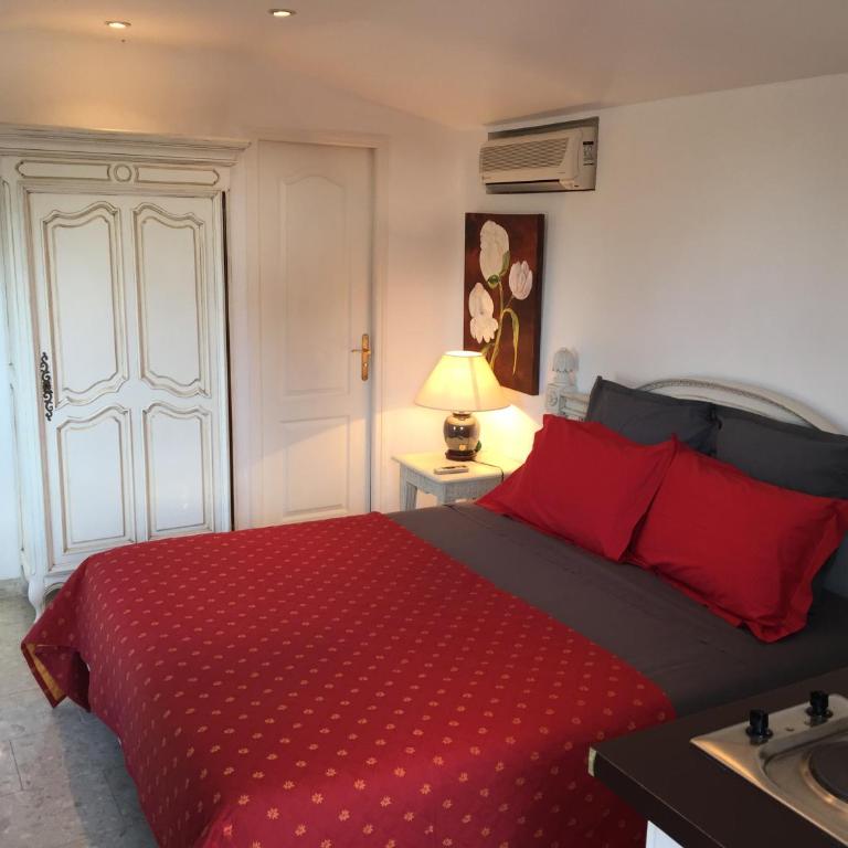La Bergerie B&B - Chambre Double - Vue sur Jardin - 12