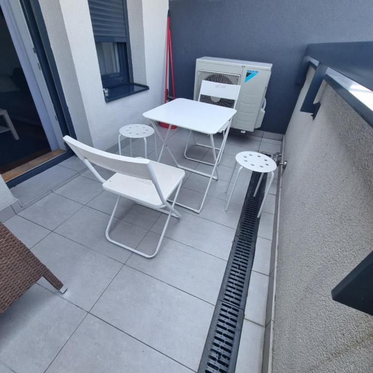 Skyline - Two-Bedroom Apartment - 18