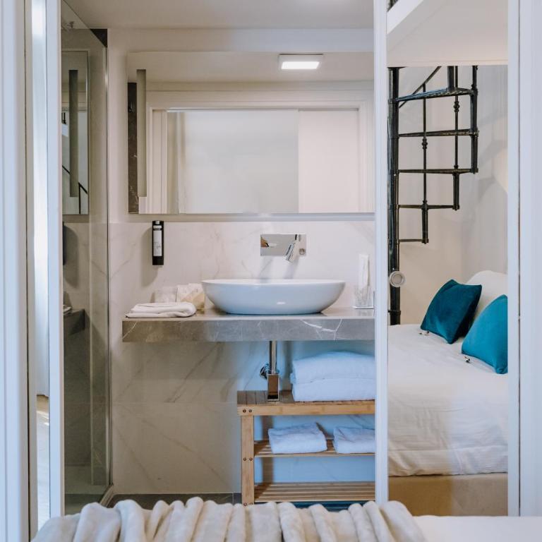 Navona Style - Standard Double or Twin Room - 9