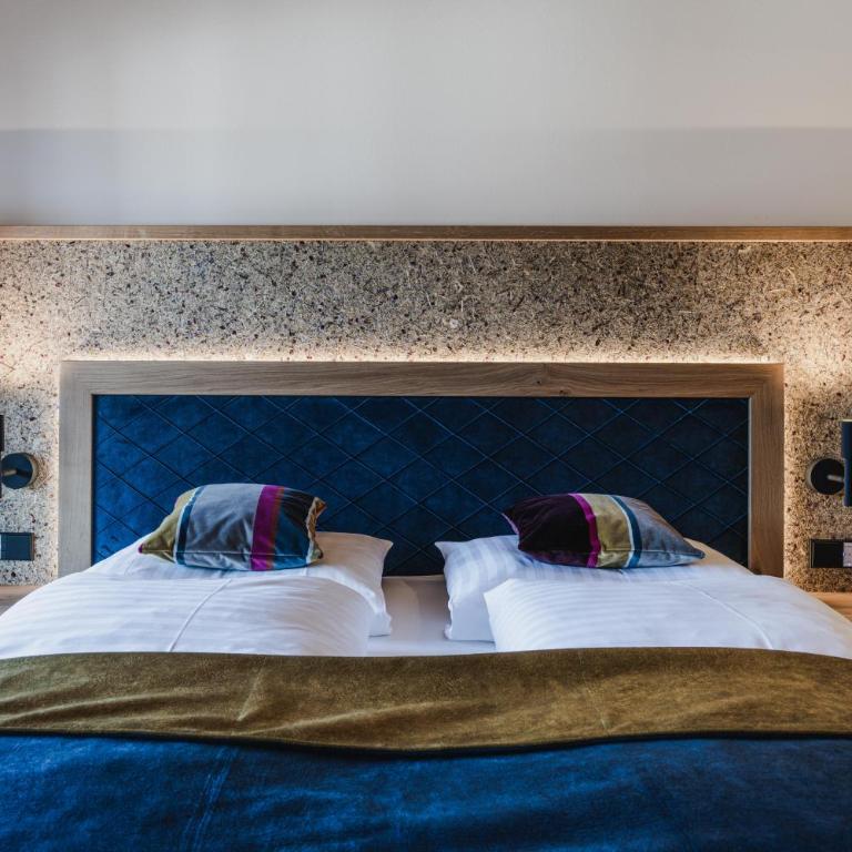 Chalet am Wetterkreuz - Luxus mit Sauna & Whirlpool in Reit im Winkl - Doppelzimmer mit Parkblick - 34
