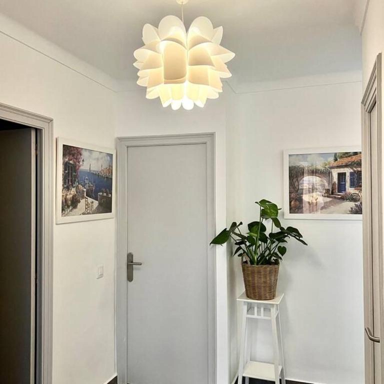 Amplio apartamento tranquilo cerca de la playa - Three-Bedroom Apartment - 19