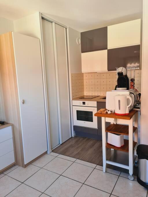 Vue mer, parking privé et la plage à deux pas - One-Bedroom Apartment - 7