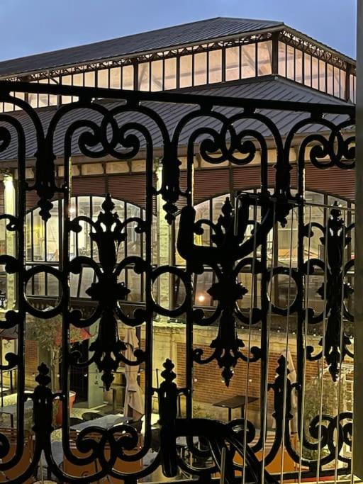 Vue sur la place des Halles, Art Apparts - Appartement 1 Chambre - 8