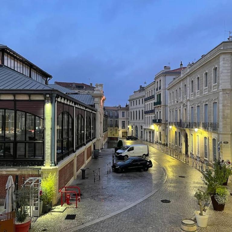 Vue sur la place des Halles, Art Apparts - Appartement 1 Chambre - 23