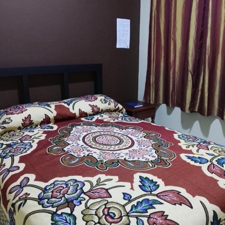 Lolitas Alojamiento Quillacollo - Suite Doble Deluxe - Cama grande - 2
