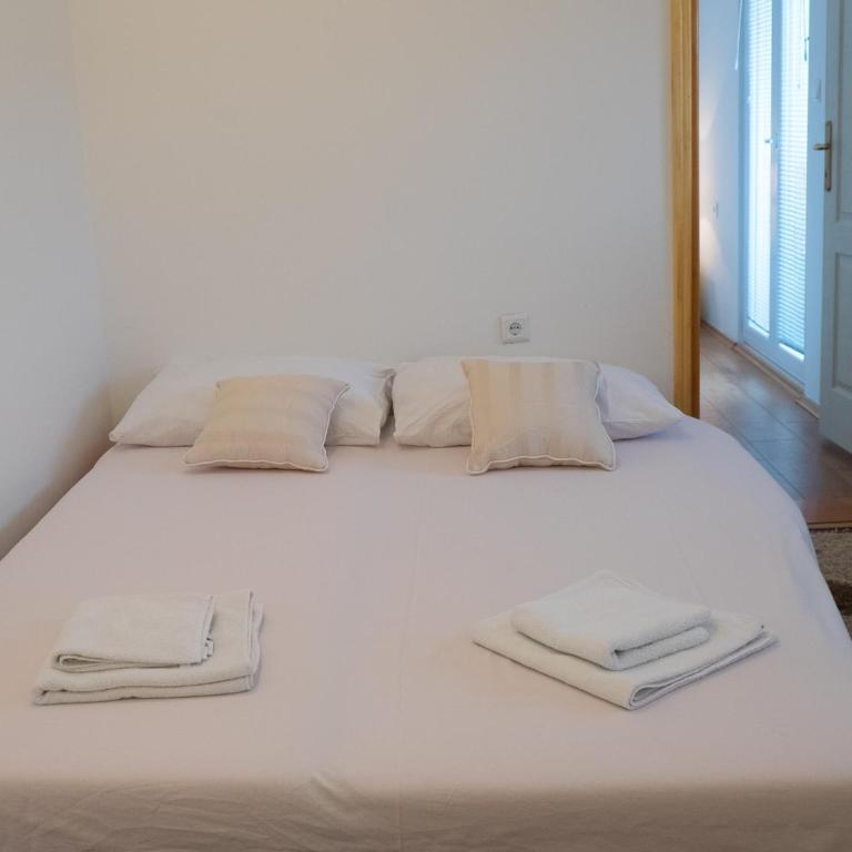 Villa Jelena - Apartman sa Balkonom - 16