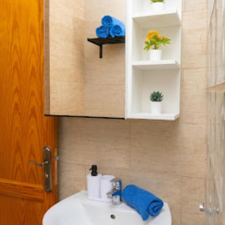 Apartamento Maracuya - Three-Bedroom Apartment - 7
