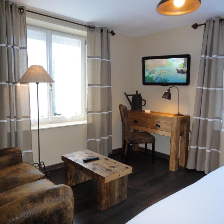 Les Loges Du Parc - Junior Suite avec Baignoire d’Hydromassage - Vue sur Parc - Sidonie - 4