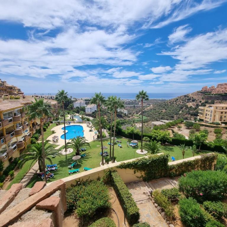 Room in shared Apartment in suite bathroom WiFi 2 swimming Pools Panoramic views Mijas Marbella - Apartment mit 2 Schlafzimmern - 33