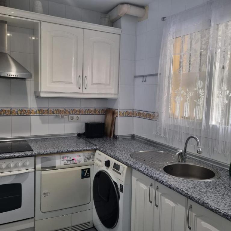 Room in shared Apartment in suite bathroom WiFi 2 swimming Pools Panoramic views Mijas Marbella - Apartment mit 2 Schlafzimmern - 19