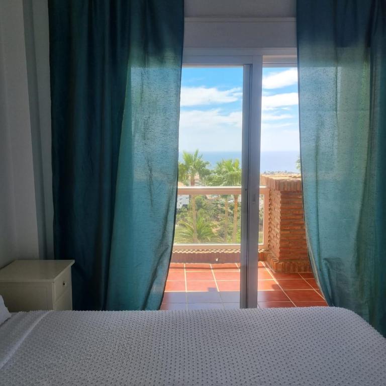 Room in shared Apartment in suite bathroom WiFi 2 swimming Pools Panoramic views Mijas Marbella - Apartment mit 2 Schlafzimmern - 11