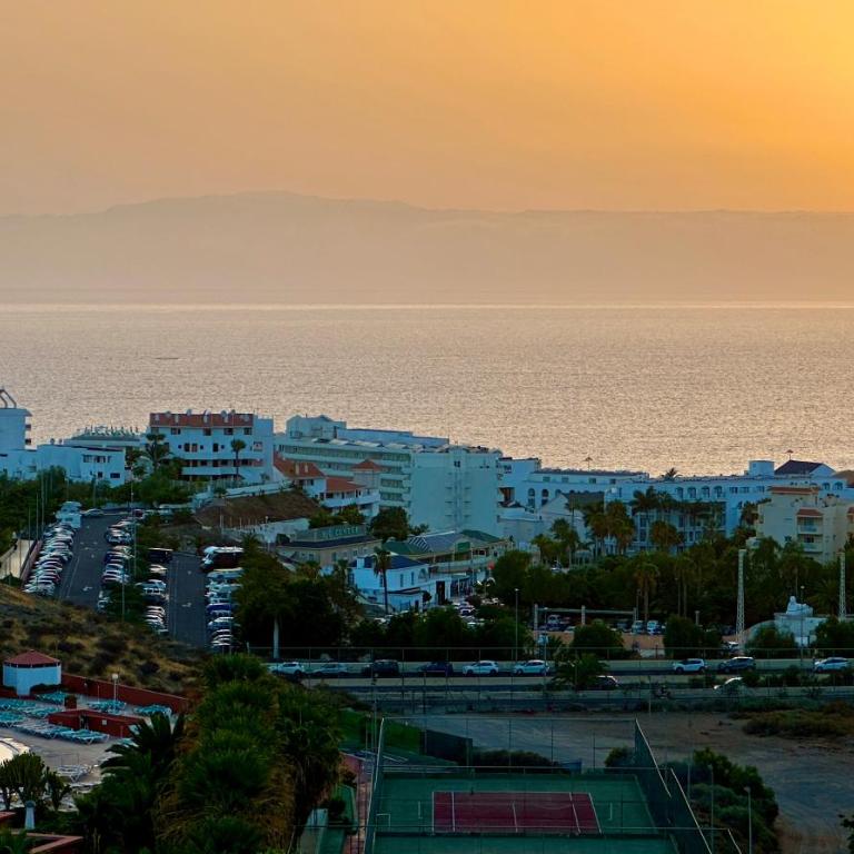 Costa Adeje - Amazing Ocean And Teide View - Fast WiFi, Air Con - Apartamento de 1 dormitorio - 34